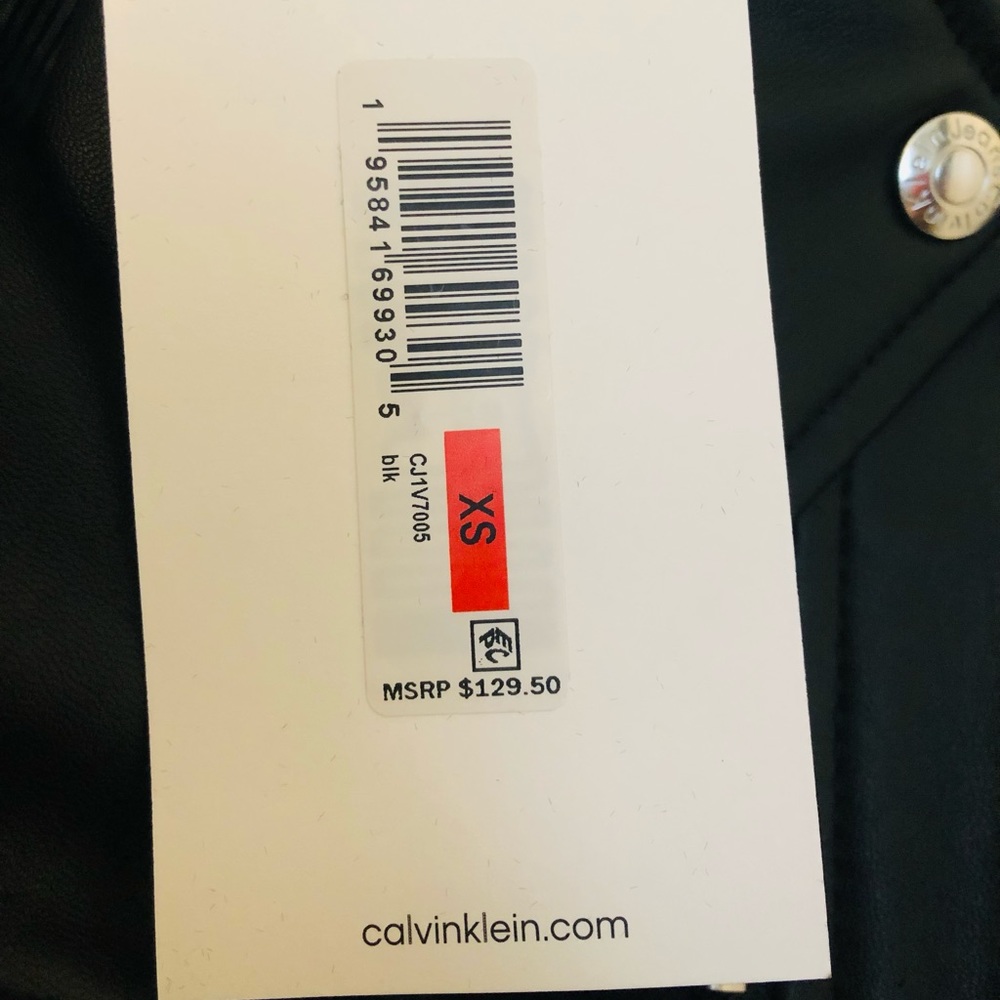 Calvin Klein Vest (XS) - Picture 7 of 7